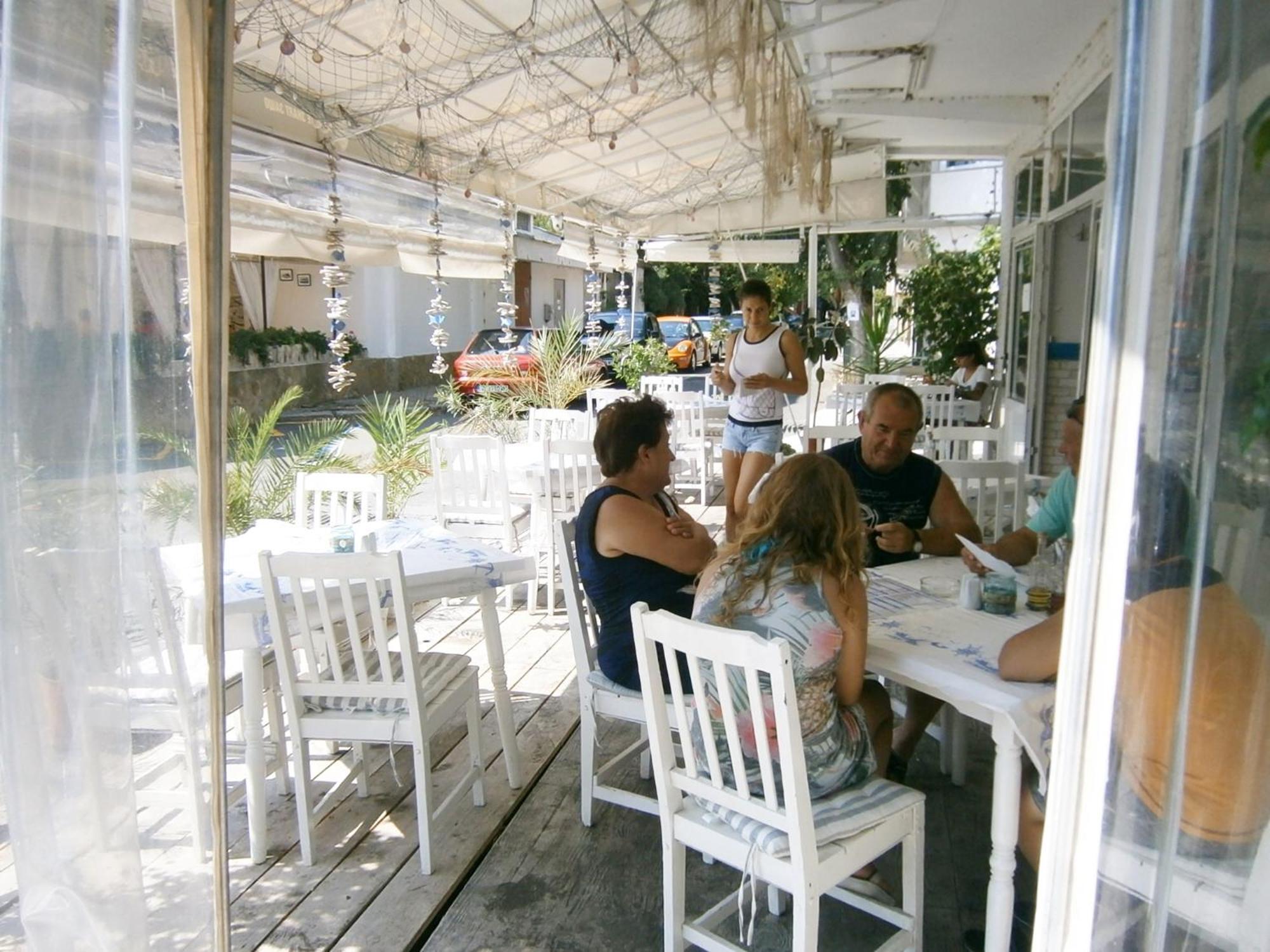 Family Hotel White House Ahyolu Dış mekan fotoğraf